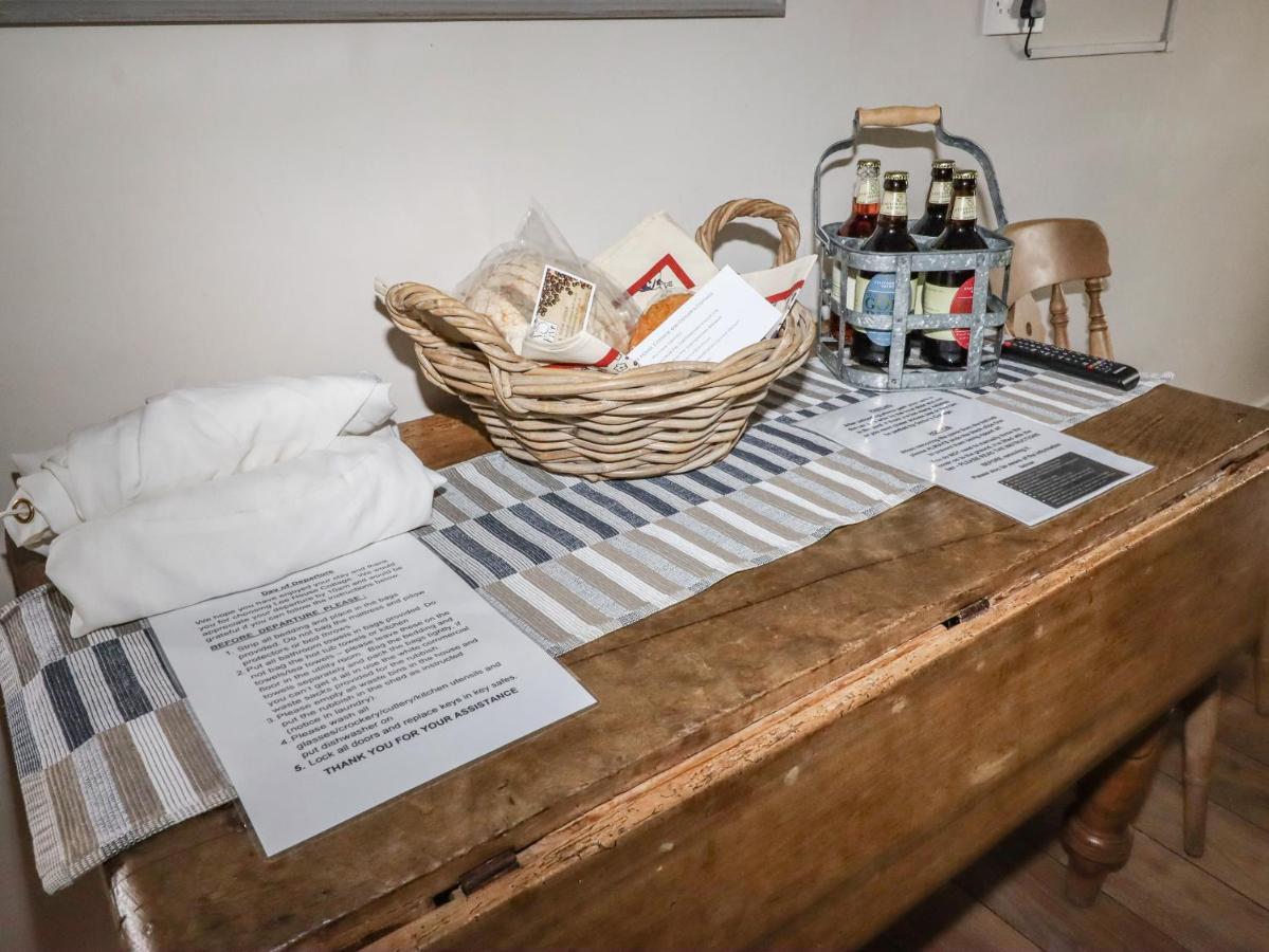 Lee House Cottage Cheddleton Bagian luar foto
